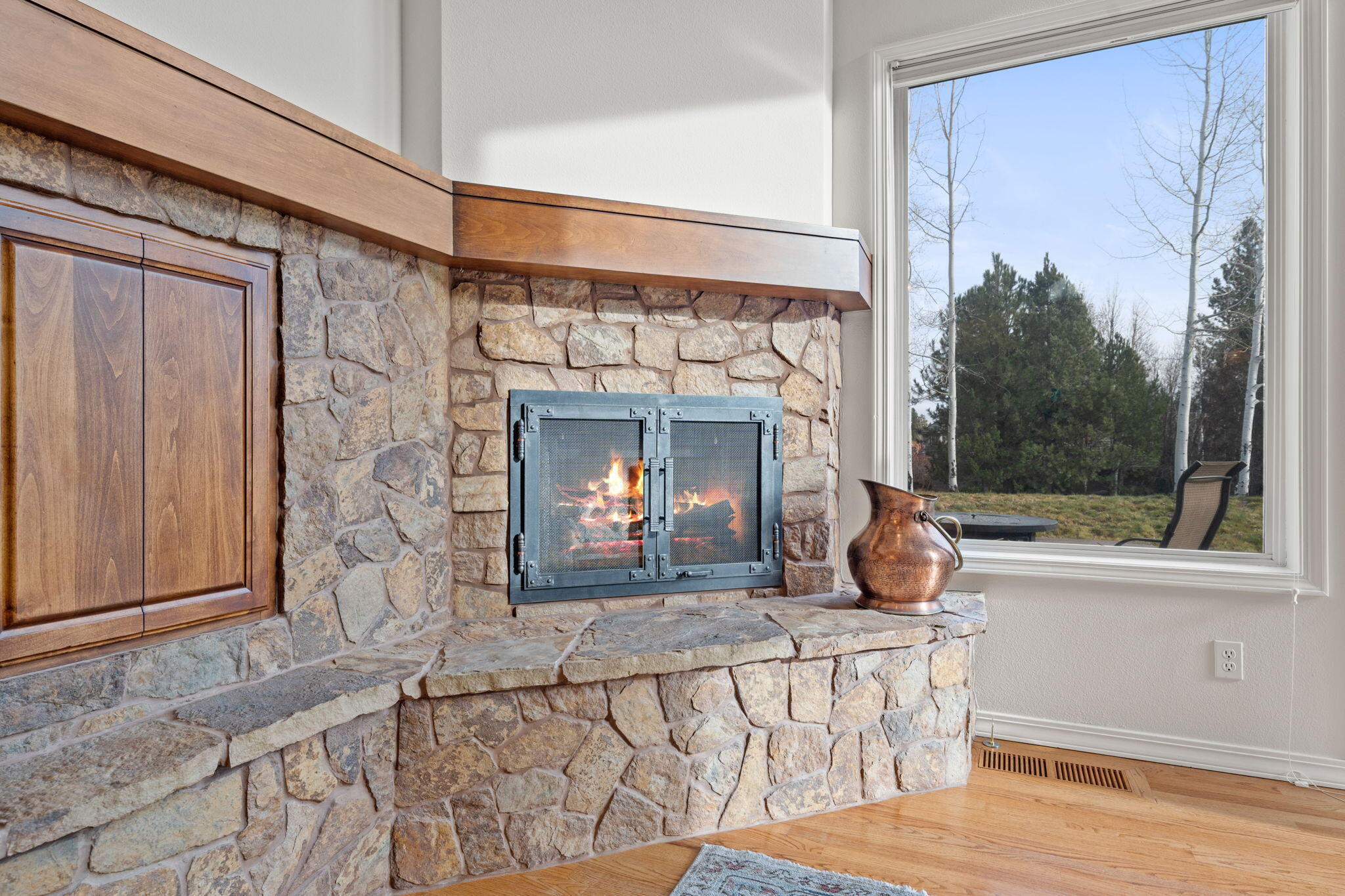 Lodge-style hearth