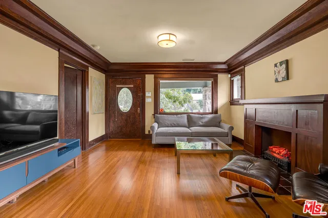 $1,449,000 | 1331 North Cherokee Avenue, Los Angeles, CA 90028