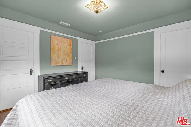 $1,449,000 | 1331 North Cherokee Avenue, Los Angeles, CA 90028