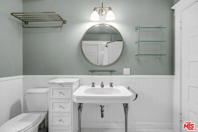 $1,449,000 | 1331 North Cherokee Avenue, Los Angeles, CA 90028