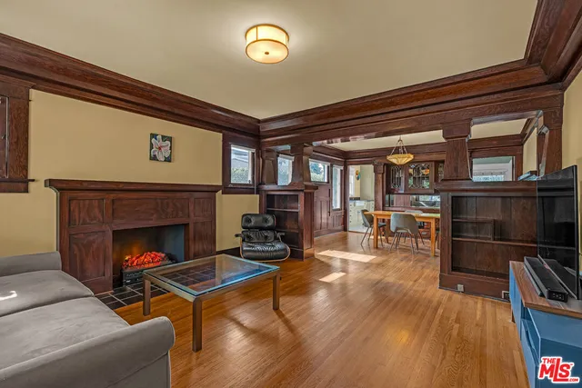 $1,449,000 | 1331 North Cherokee Avenue, Los Angeles, CA 90028