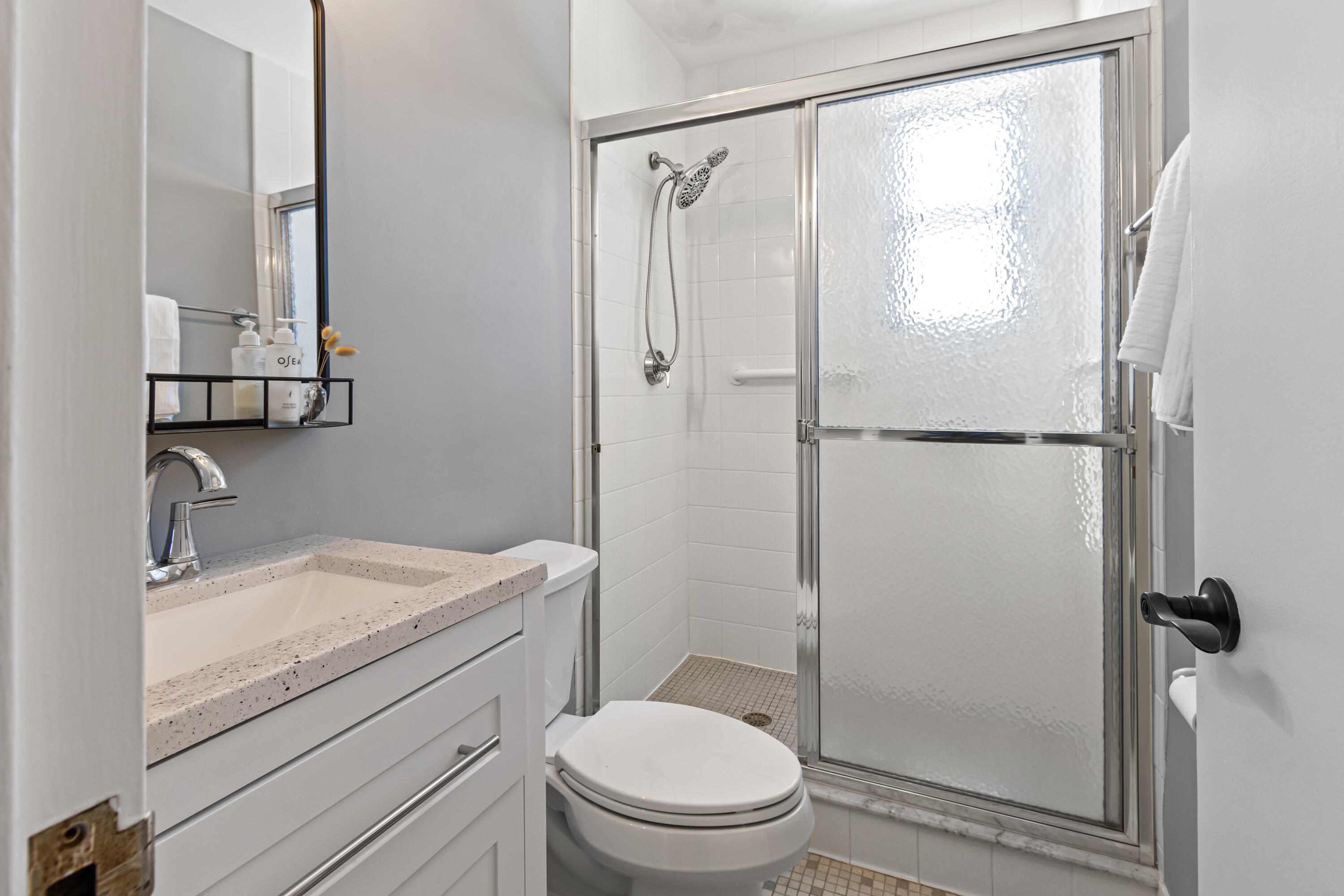 45 Eastern Promenade, Unit 1E Portland, ME 04101 - Photo 18 of 32 Primary Bedroom Suite