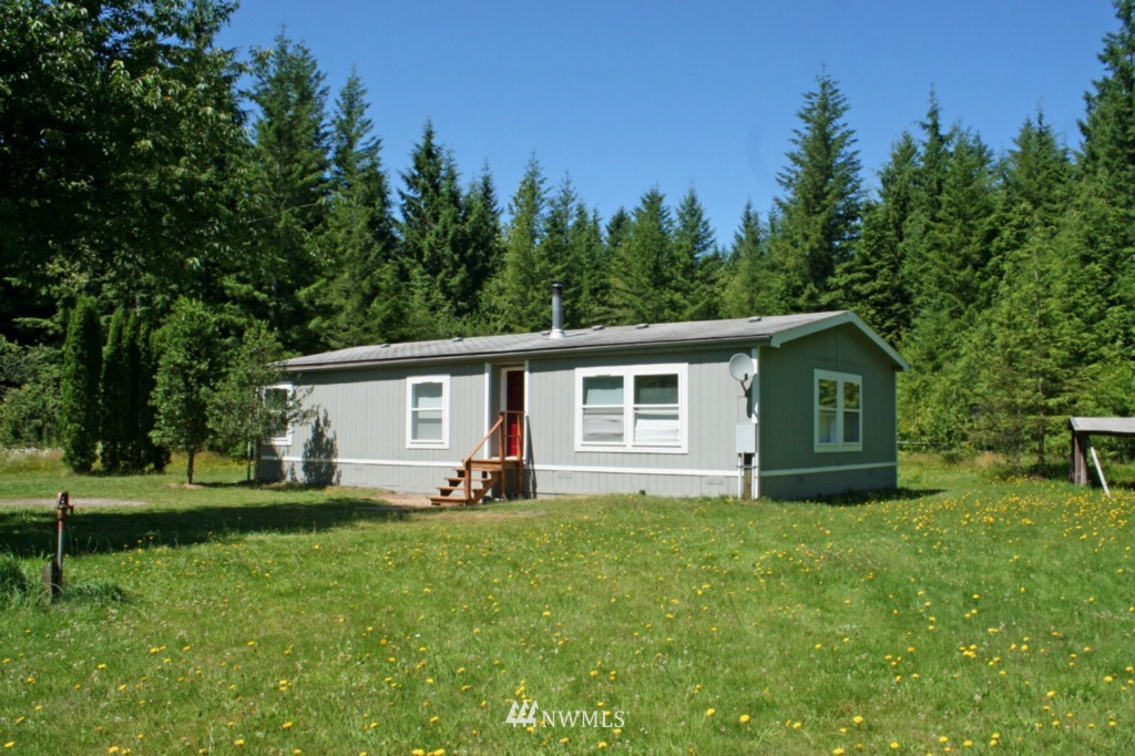 6260 South Pass Road Maple Falls, WA 98266 - Photo 1 of 25