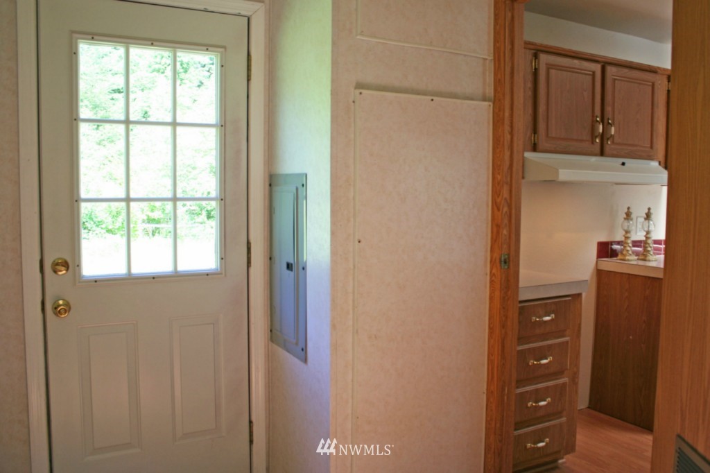 6260 South Pass Road Maple Falls, WA 98266 - Photo 12 of 25