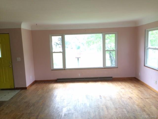 4878 Cottrell Road Vassar, MI 48768 - Photo 9 of 27 living.jpg
