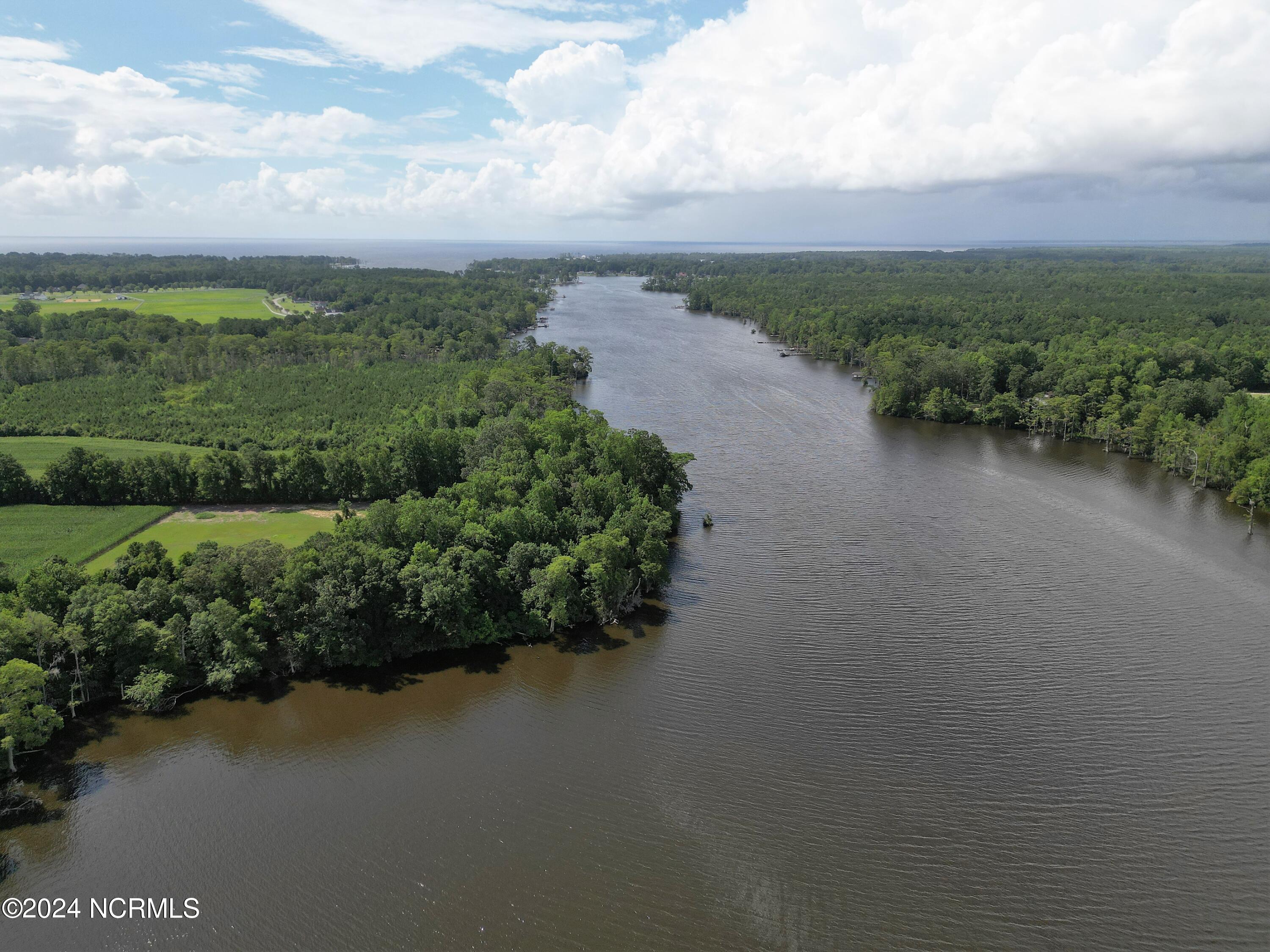135 Pine Point Road Hertford, NC 27944 - Photo 5 of 8 Yeopim Creek