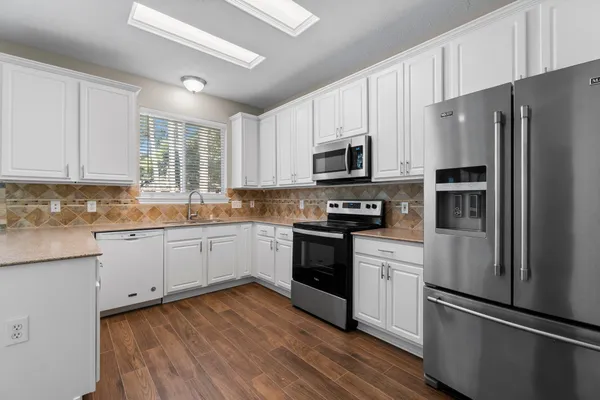 $3,000 | 78 North Merryweather Circle, Conroe, TX 77384