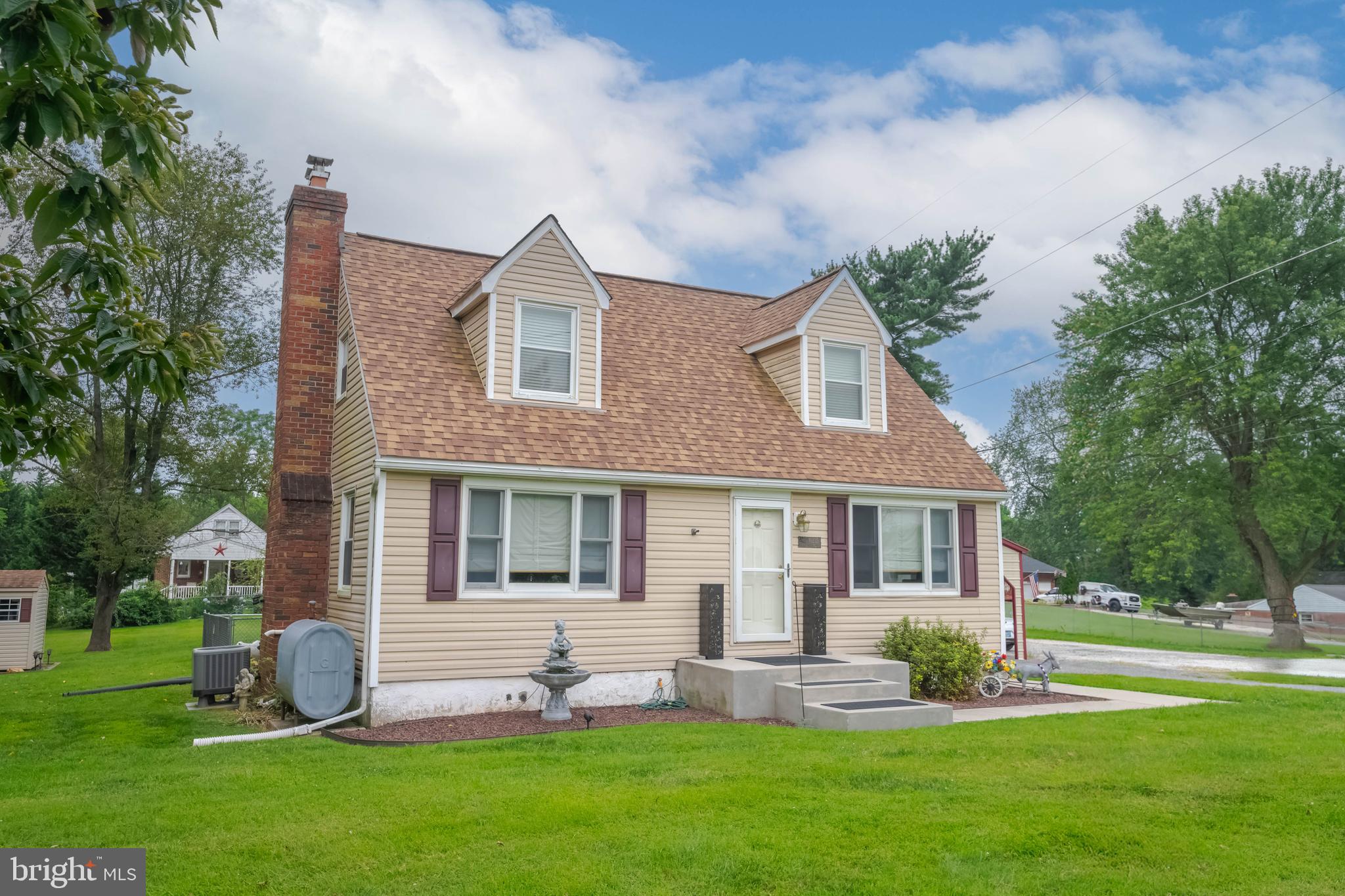 10235 Bird River Road Baltimore, MD 21220 - Photo 5 of 42
