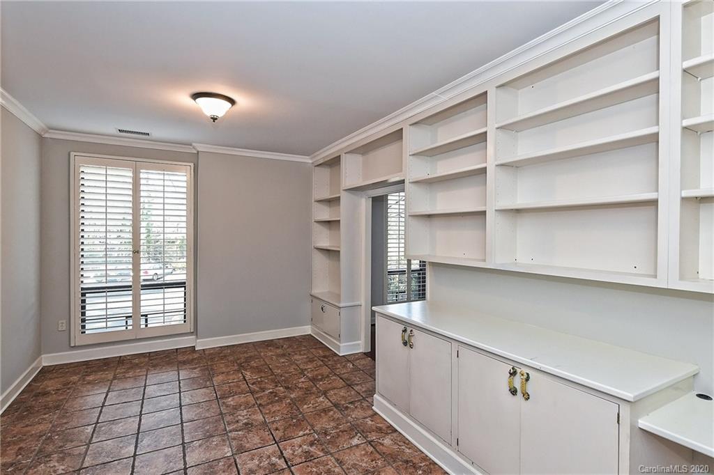 908 Cherokee Road, Unit 908 Charlotte, NC 28207 - Photo 22 of 35