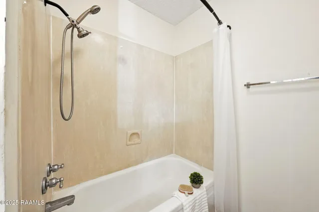 $70,000 | 100 Teal Lane, Unit 49, Lafayette, LA 70507