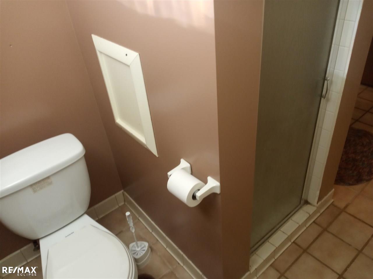 22840 Tuscany Avenue Eastpointe, MI 48021 - Photo 13 of 19 50039835-12.JPG