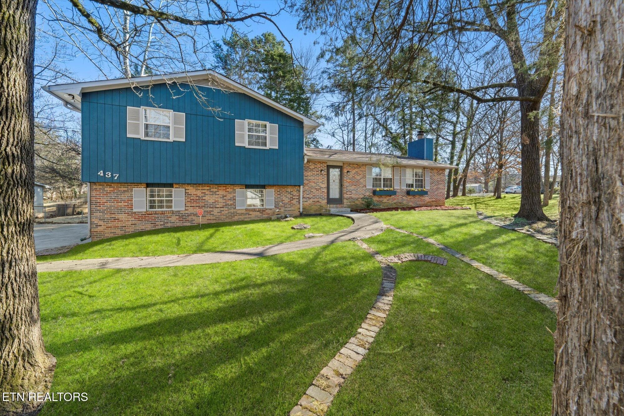 437 Oran Road Knoxville, TN 37934 - Photo 1 of 20 a view of a house with a yard