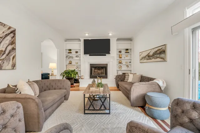 $615,000 | 767 Aster Drive, Gurnee, IL 60031