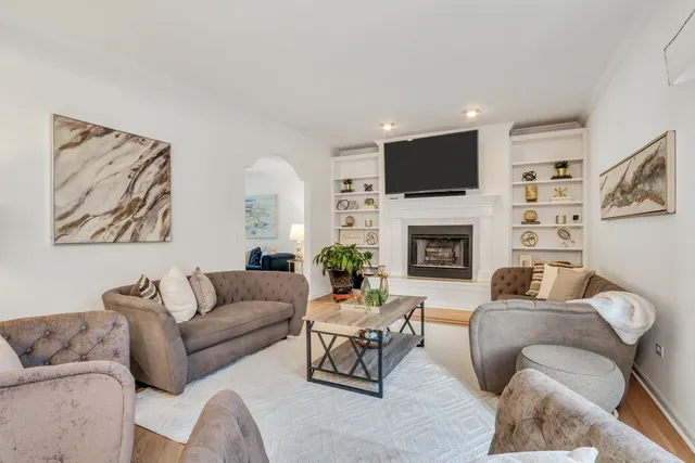 $615,000 | 767 Aster Drive, Gurnee, IL 60031