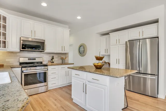 $615,000 | 767 Aster Drive, Gurnee, IL 60031