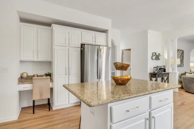 $615,000 | 767 Aster Drive, Gurnee, IL 60031