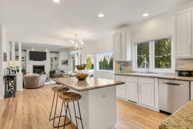 $615,000 | 767 Aster Drive, Gurnee, IL 60031