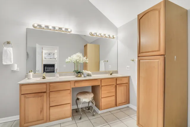 $615,000 | 767 Aster Drive, Gurnee, IL 60031