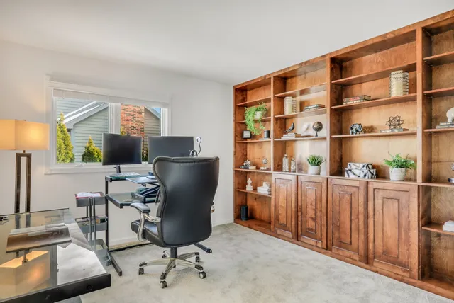 $615,000 | 767 Aster Drive, Gurnee, IL 60031