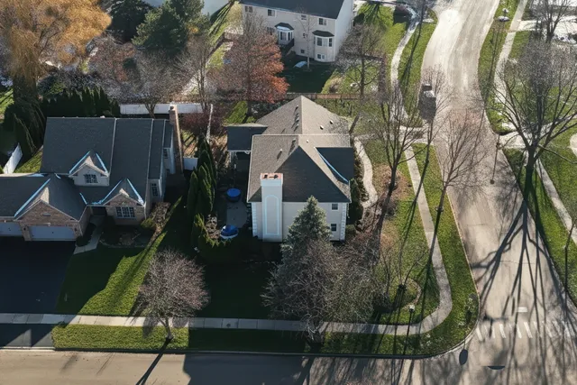 $615,000 | 767 Aster Drive, Gurnee, IL 60031