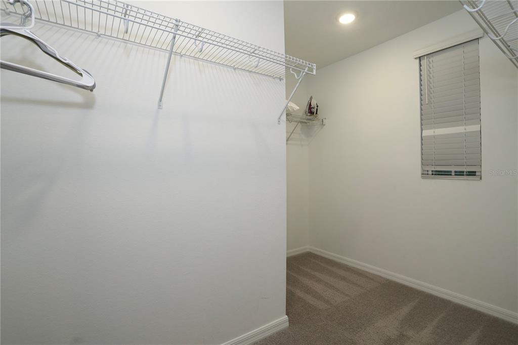 943 Conch Road Davenport, FL 33896 - Photo 30 of 43 a view of a small room