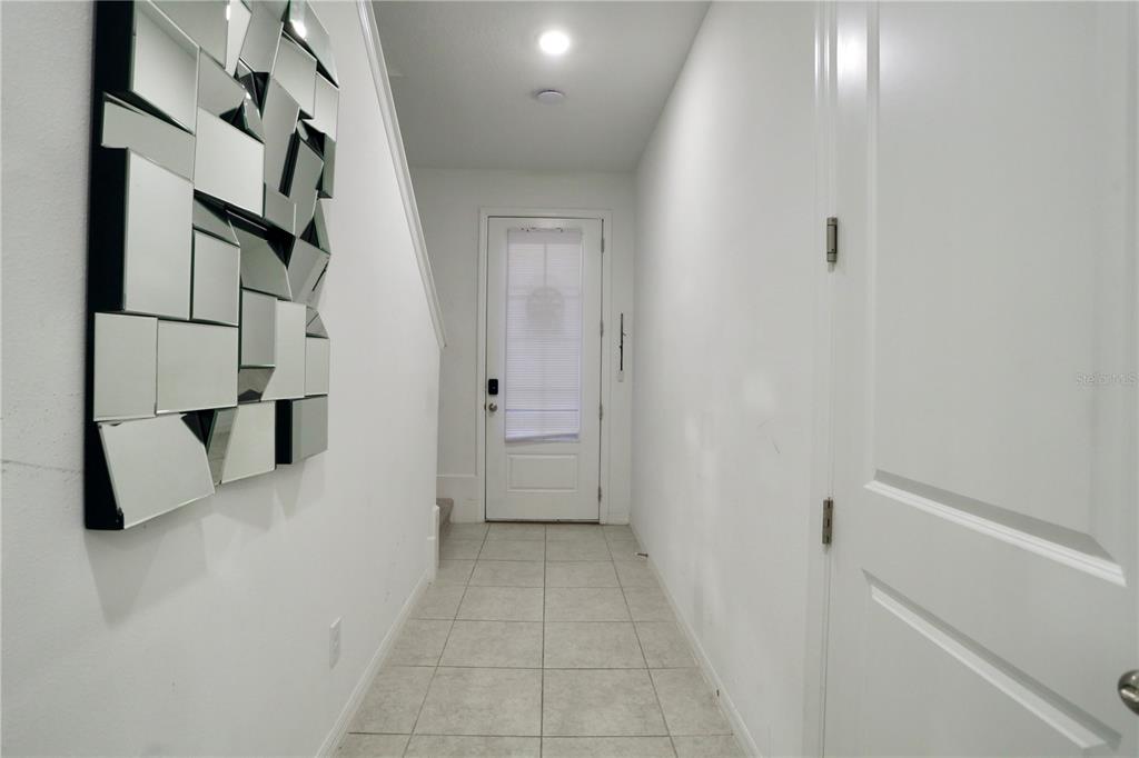 943 Conch Road Davenport, FL 33896 - Photo 5 of 42 a view of walk in closet