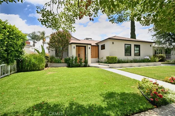 $1,399,900 | 5430 Geyser Avenue, Tarzana, CA 91356