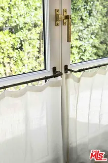 $5,850,000 | 419 Huntley Drive, West Hollywood, CA 90048