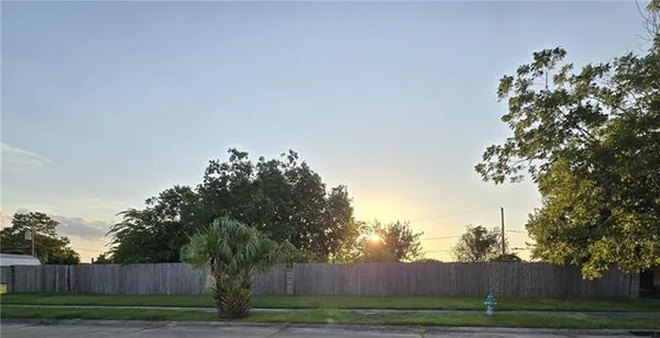 $35,000 | 2324 Congressman Hebert Drive, Chalmette, LA 70043