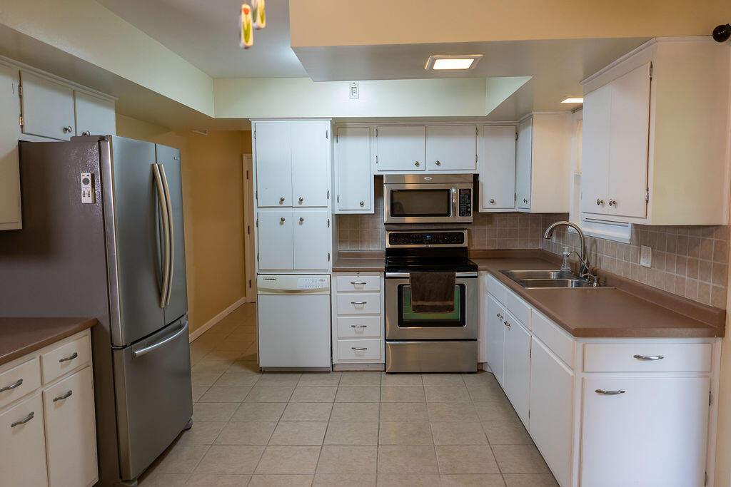 4200 Bentley Road Springfield, OH 45504 - Photo 2 of 11
