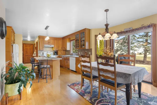 $425,000 | 1955 West Baraboo Circle, De Pere, WI 54115