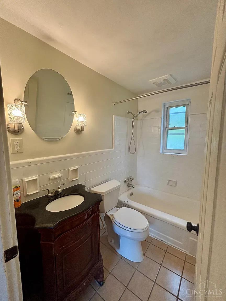6015 Red Bank Road Cincinnati, OH 45213 - Photo 4 of 8 Gallery Image 4