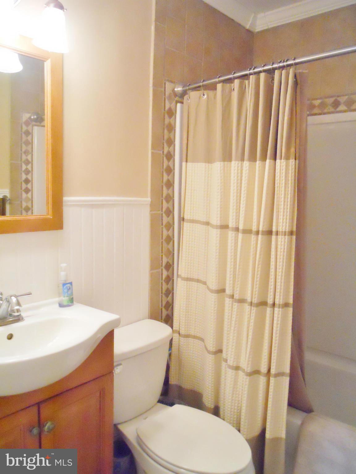2774 Strasburg Road Front Royal, VA 22630 - Photo 20 of 30 Bath
