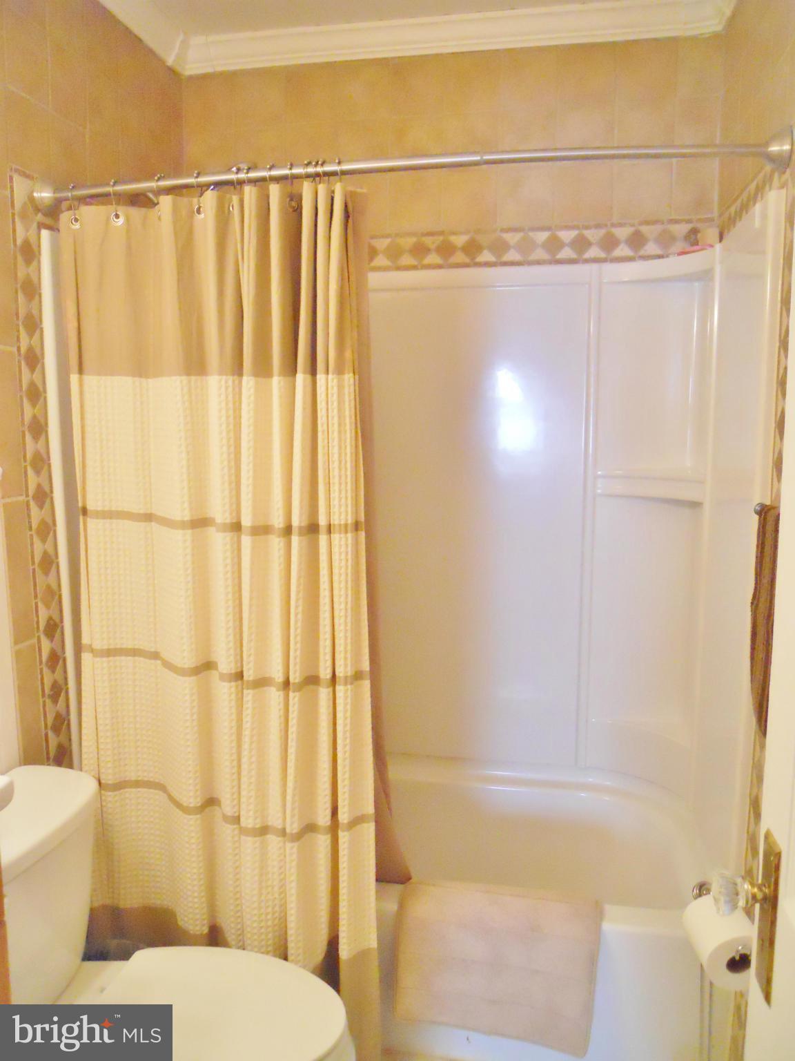 2774 Strasburg Road Front Royal, VA 22630 - Photo 21 of 30 Bath
