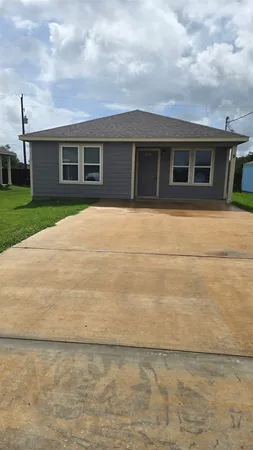 $1,500 | 2724 Avenue D, Unit 9, San Leon, TX 77539