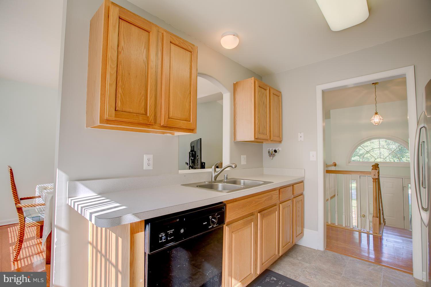 22 Ridge Road Stafford, VA 22556 - Photo 10 of 28 Kitchen