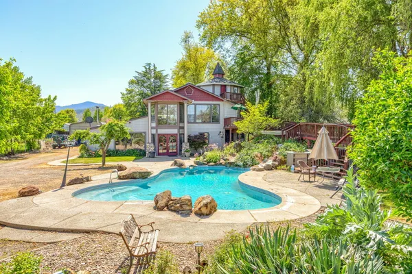 $890,000 | 3600 Madrona Lane, Medford, OR 97501