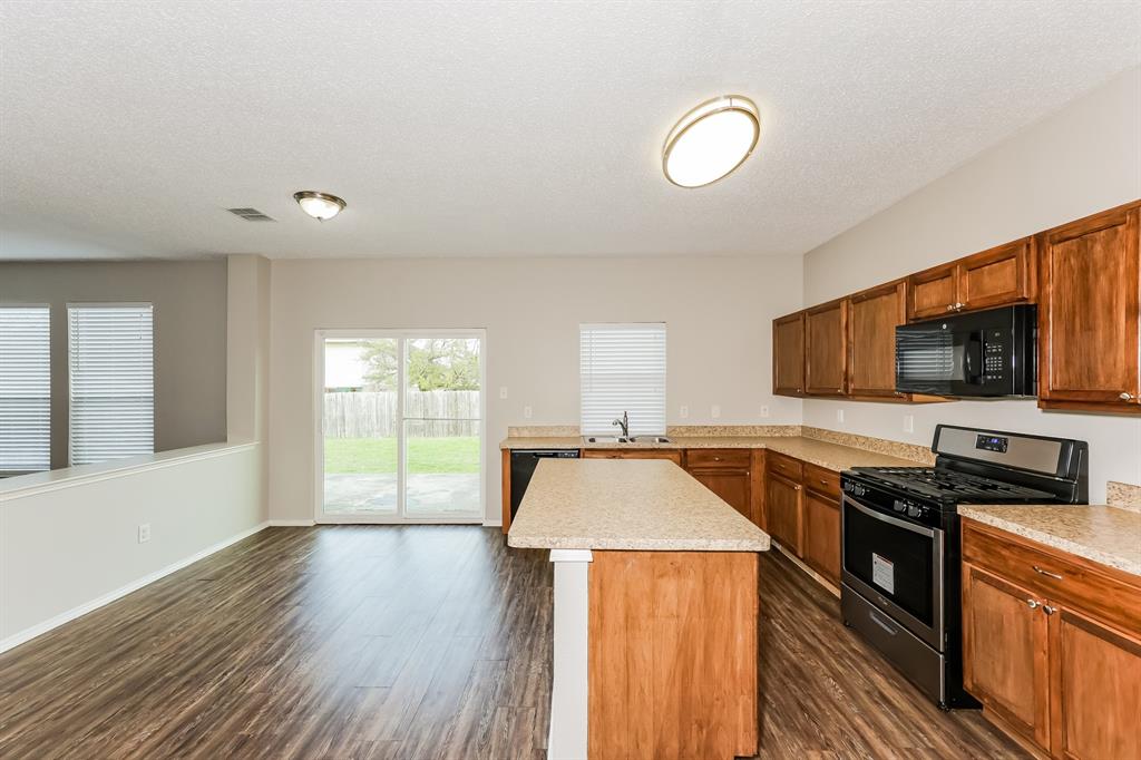 7425 Snow Ridge Drive Fort Worth, TX 76133 - Photo 7 of 18