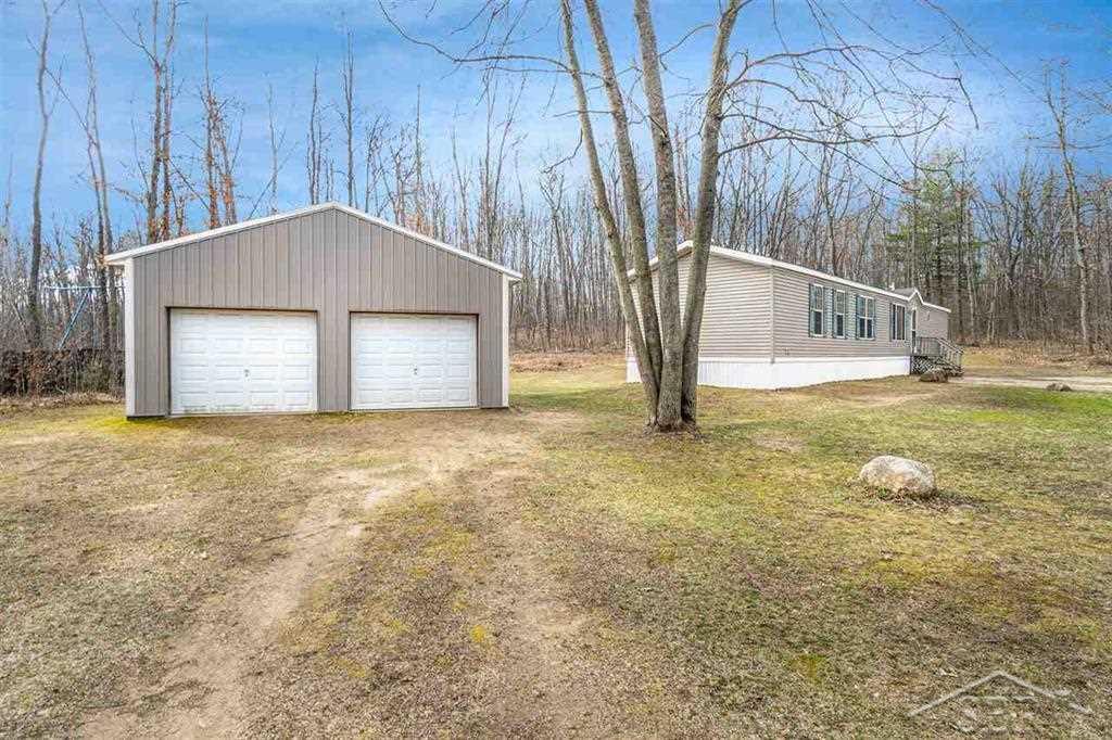 2998 Timberlane Road Harrison, MI 48625 - Photo 2 of 24 50038359-1.JPG