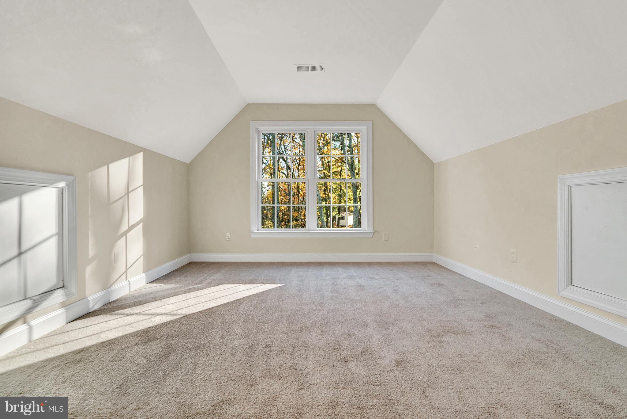 10527 Bears Den Road Marshall, VA 20115 - Photo 22 of 30 Bedroom