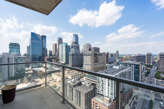 $4,995 | 929 Portland Avenue, Unit 2501, Minneapolis, MN 55404
