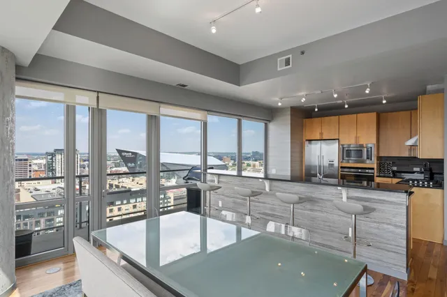 $4,995 | 929 Portland Avenue, Unit 2501, Minneapolis, MN 55404