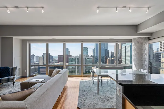 $4,995 | 929 Portland Avenue, Unit 2501, Minneapolis, MN 55404