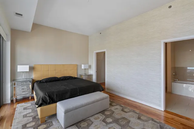 $4,995 | 929 Portland Avenue, Unit 2501, Minneapolis, MN 55404