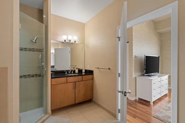 $4,995 | 929 Portland Avenue, Unit 2501, Minneapolis, MN 55404