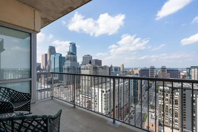 $4,995 | 929 Portland Avenue, Unit 2501, Minneapolis, MN 55404