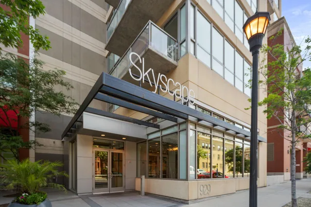 $4,995 | 929 Portland Avenue, Unit 2501, Minneapolis, MN 55404