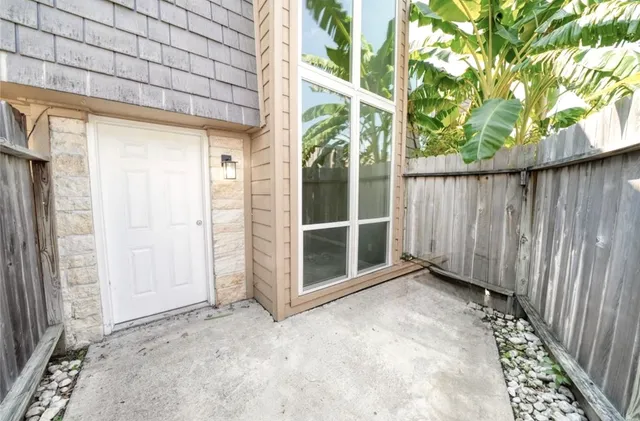 $1,225 | 16120 Stuebner Airline Road, Unit 108, Spring, TX 77379