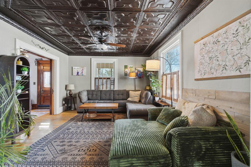 89 Whitney Street Auburn, ME 04210 - Photo 14 of 40 17_DSC03325