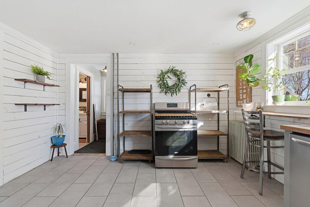 89 Whitney Street Auburn, ME 04210 - Photo 5 of 40 9_DSC03289